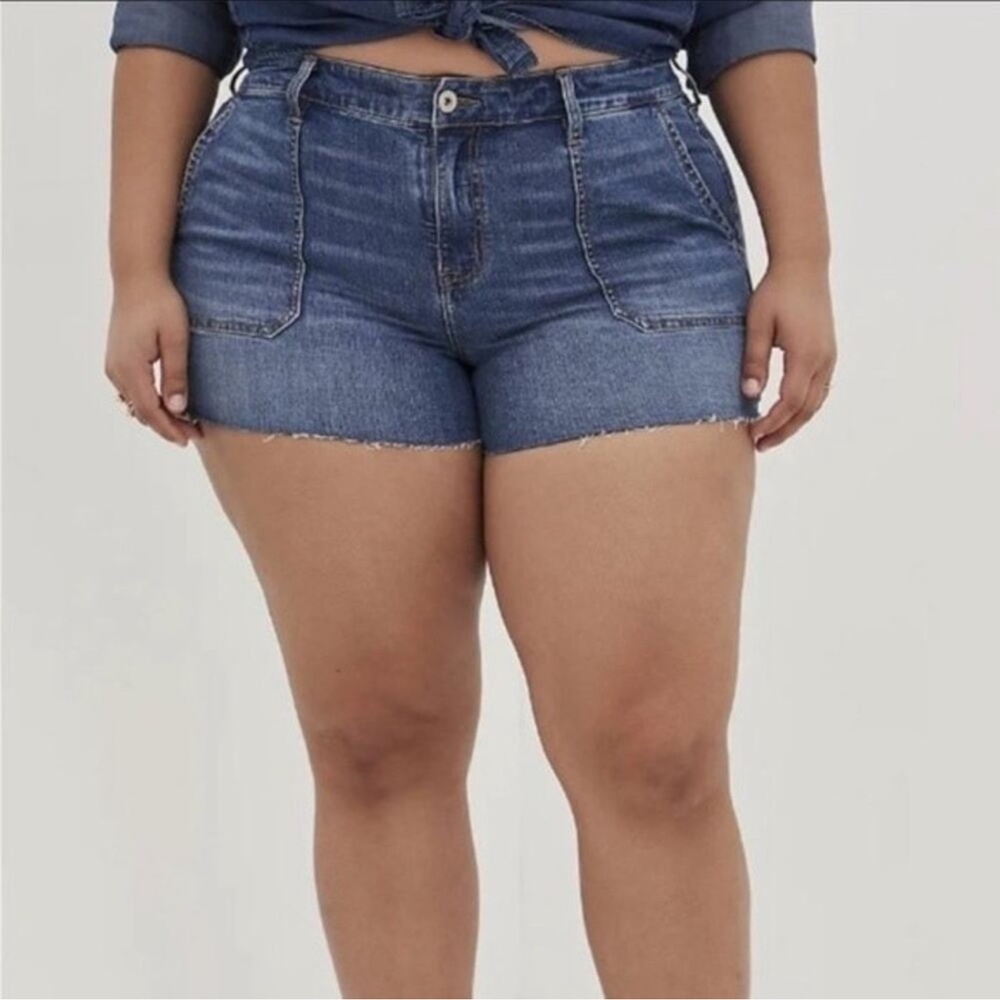 Torrid High Rise Shortie Short Vintage Stretch Medium Blue Denim Shorts 16